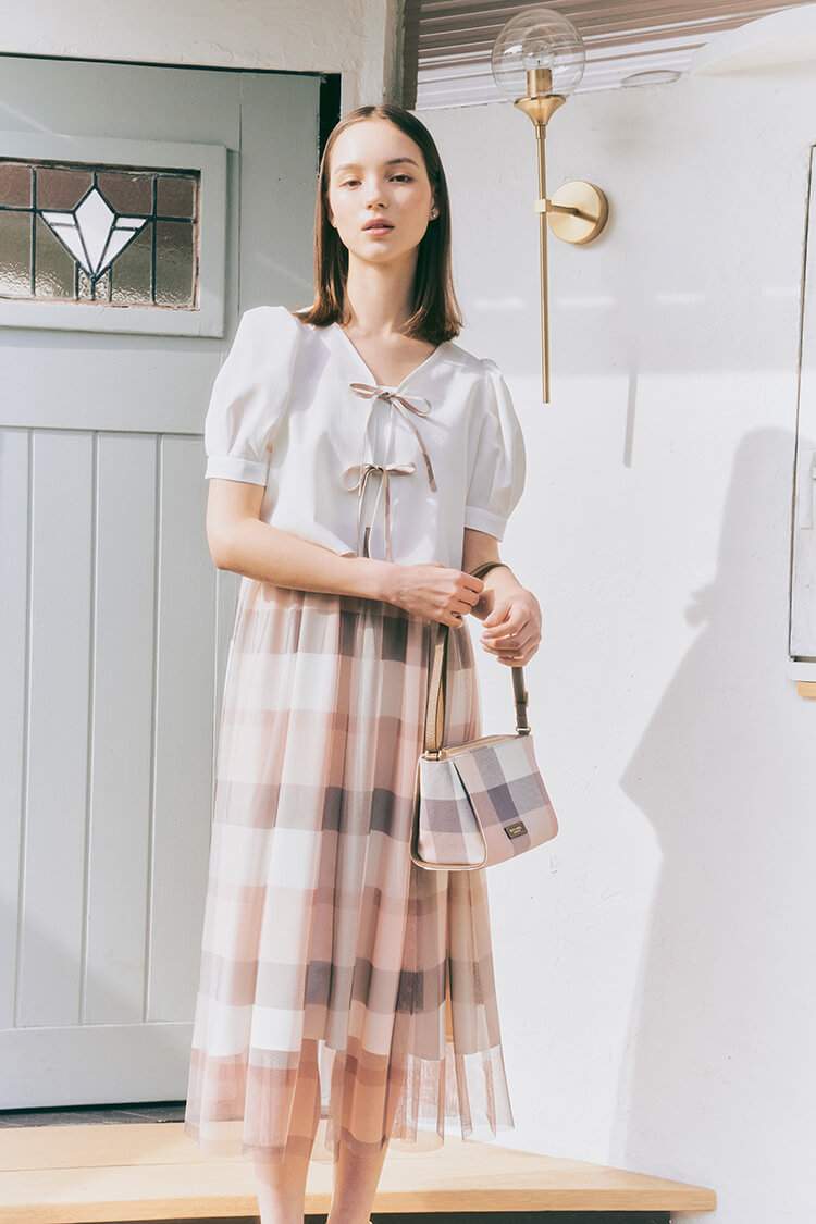 PICK UP】雑誌sweetとのコラボレーションドレス発売｜BLUE LABEL
