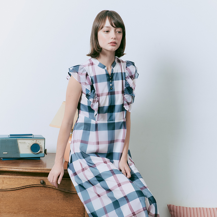 【PICK UP】RUFFLE SLEEVE DRESS