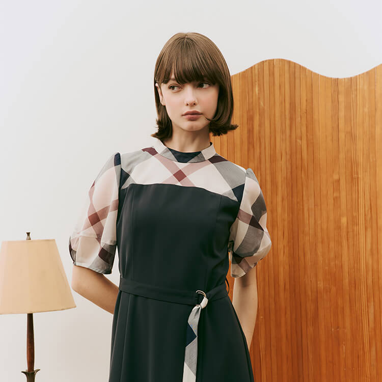 【PICK UP】RUFFLE SLEEVE DRESS